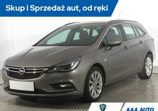 Opel Astra cena 54000 przebieg: 82679, rok produkcji 2016 z Siemiatycze małe 277